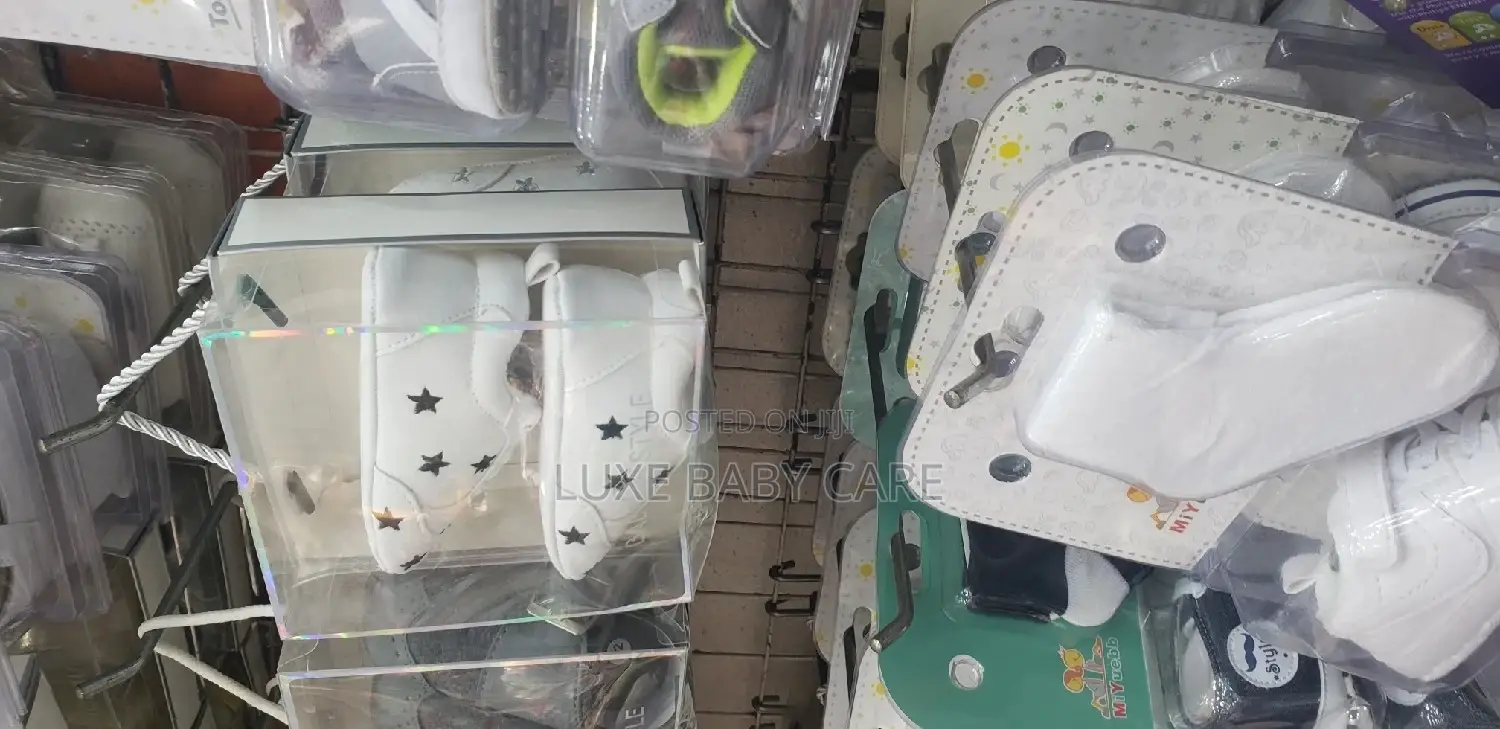 Star Prints Baby Shoes