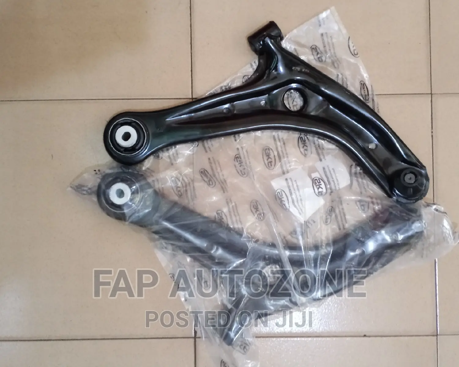 01262. Original Ford Fiesta Control Arm From USA. Sk522761/62