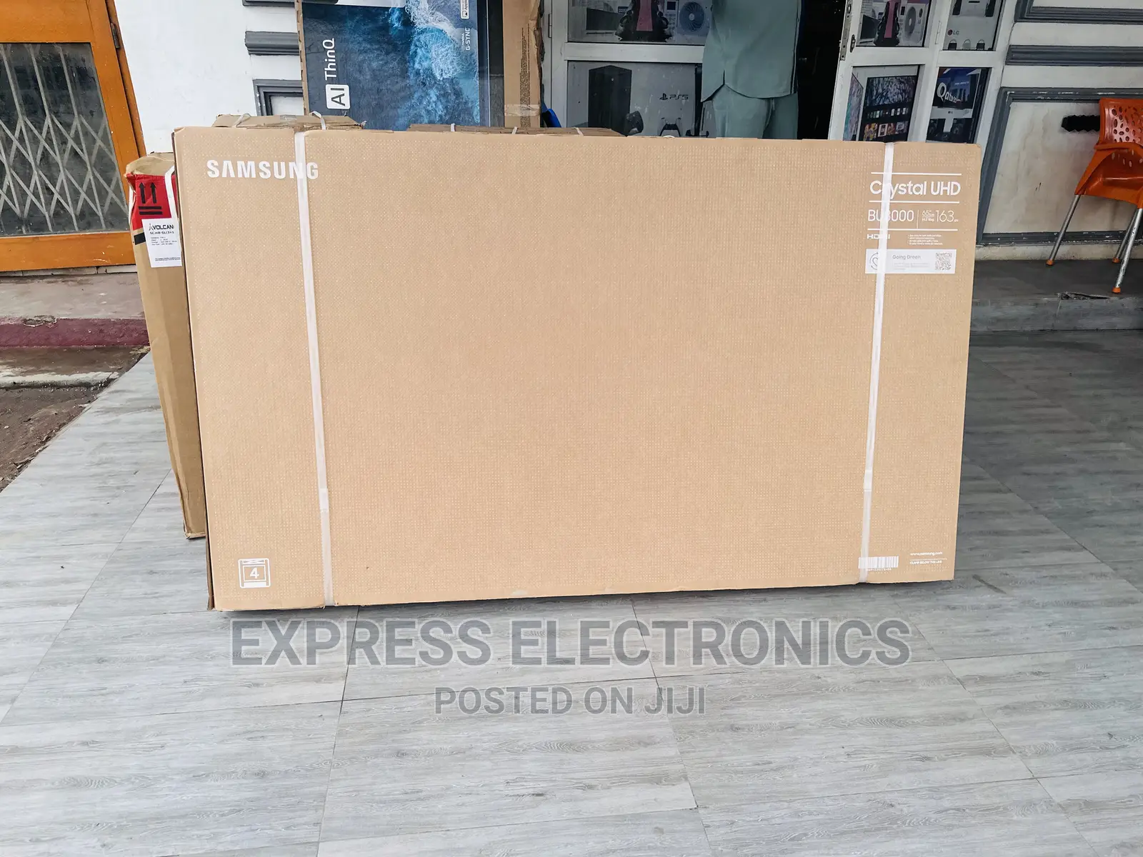 Experience the Real Samsung UHD Screen 65”Cu8002 Tv 