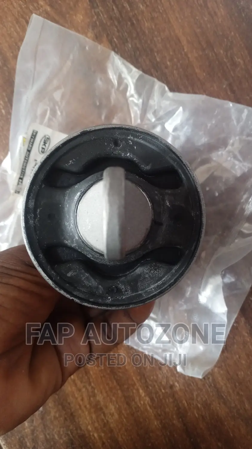 01245. Original Dodge Caliber Control Arm From Usa Skm905812