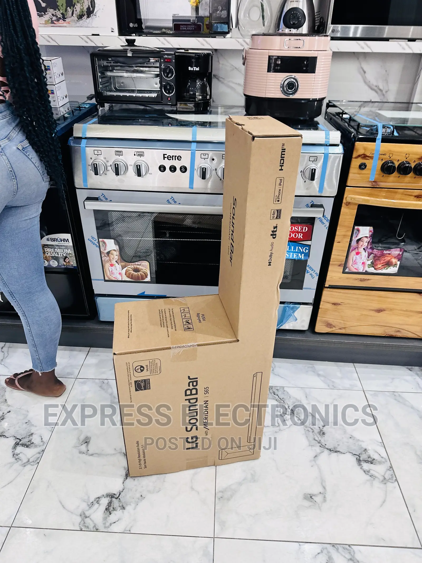 Immersive Experience 420W LG Soundbar With Woofer