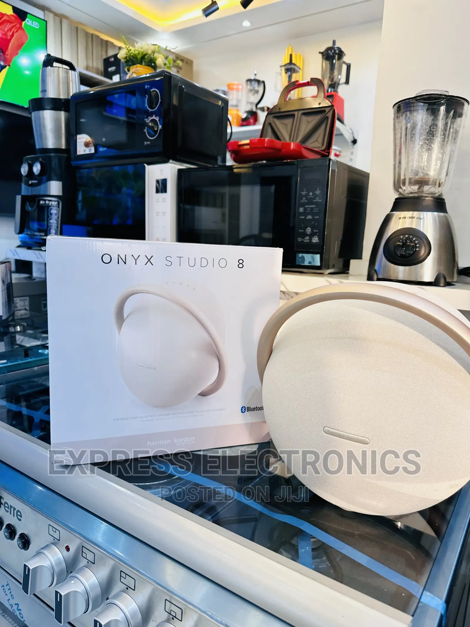 Quality Experience Real Bluetooth Speaker  Onyx 8