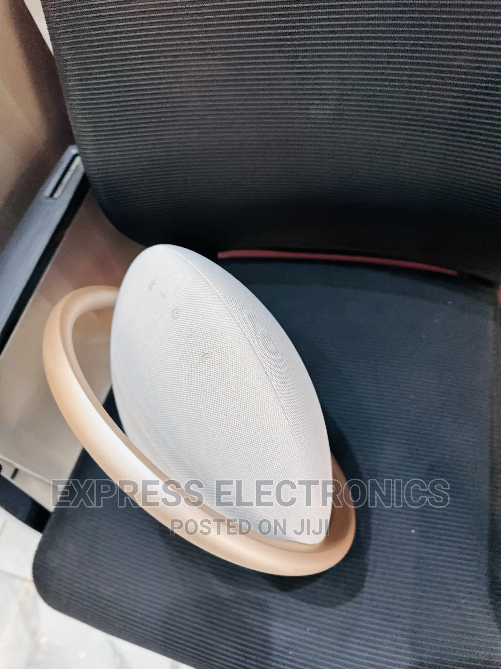Quality Experience Real Bluetooth Speaker  Onyx 8