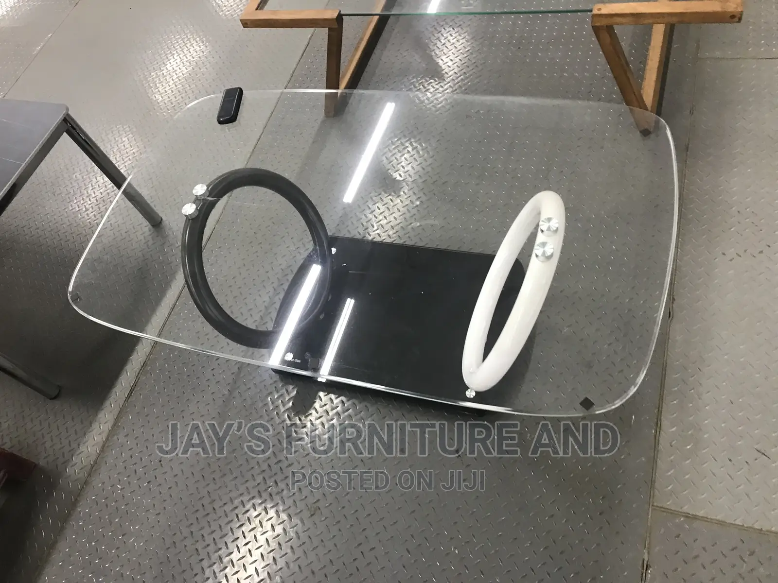 Center Table C22
