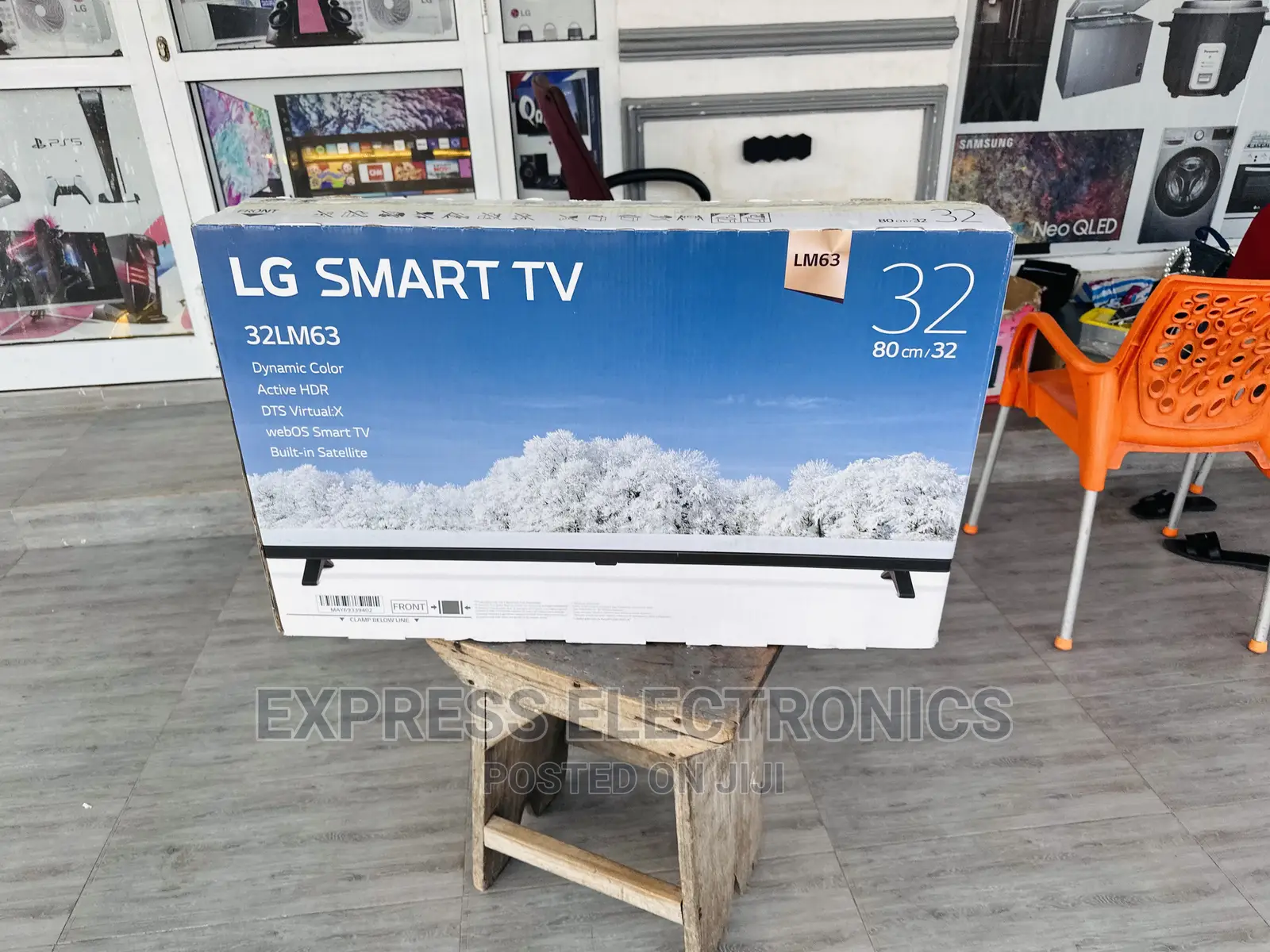 A New Slim Smart Lg FHD 32LM637BPVA Tv  Glossy Screen