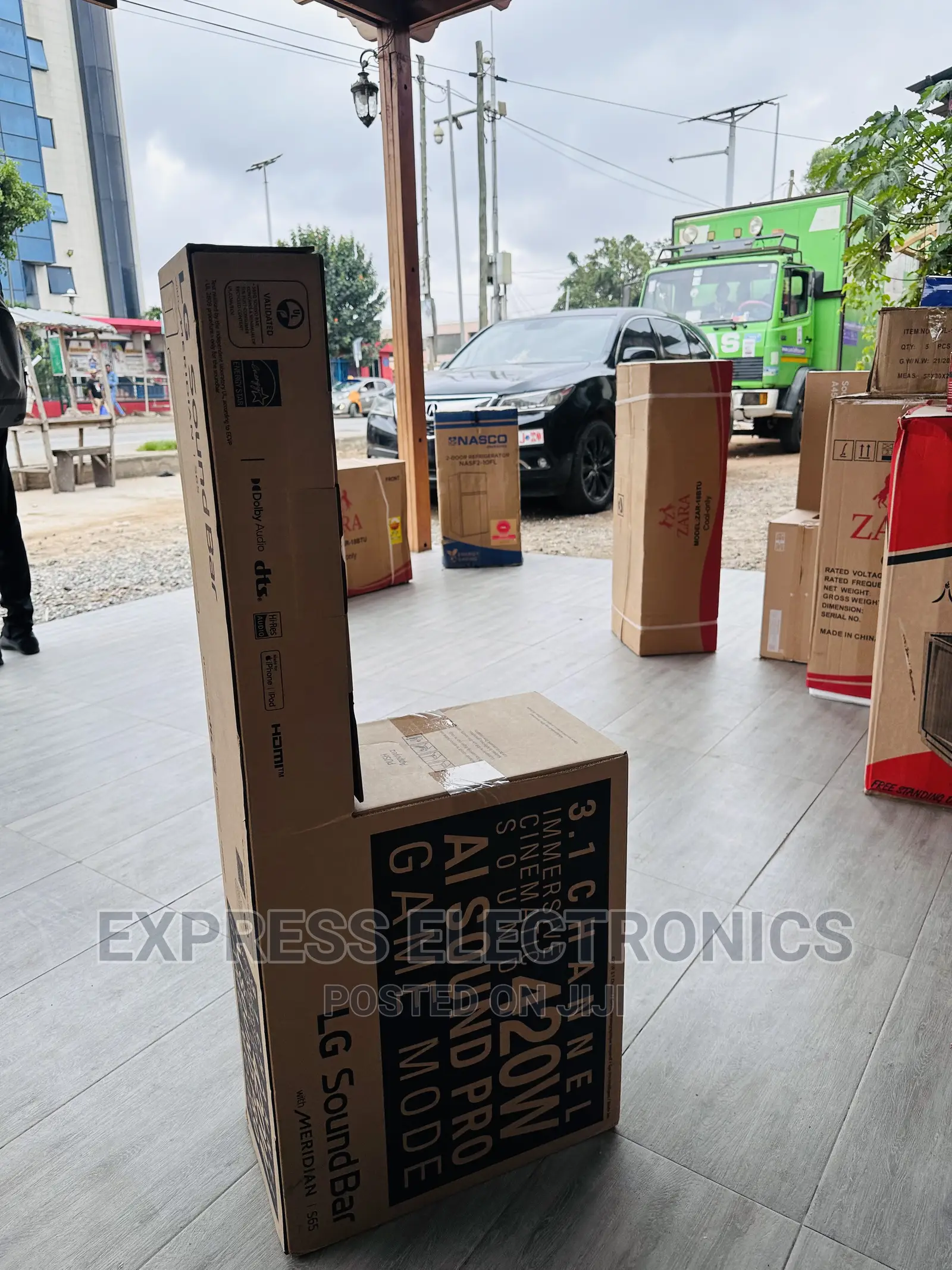 Mesmeric Skeek LG Soundbar With Woofer S65q