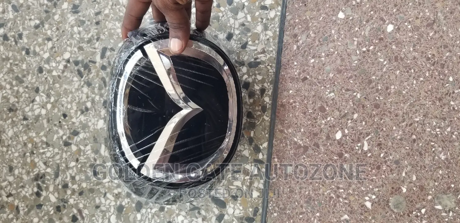 Mazda Cx5 2018 Front Logo Glass Type Complete
