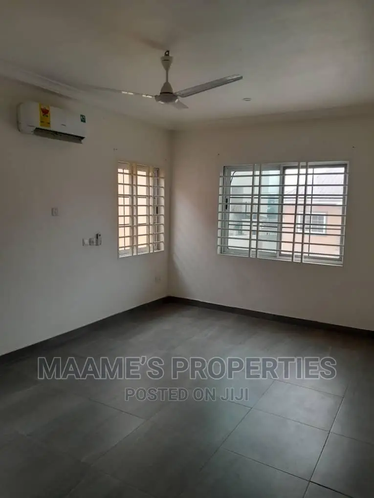 3bdrm Duplex in Maame’S Properties, Achimota for rent