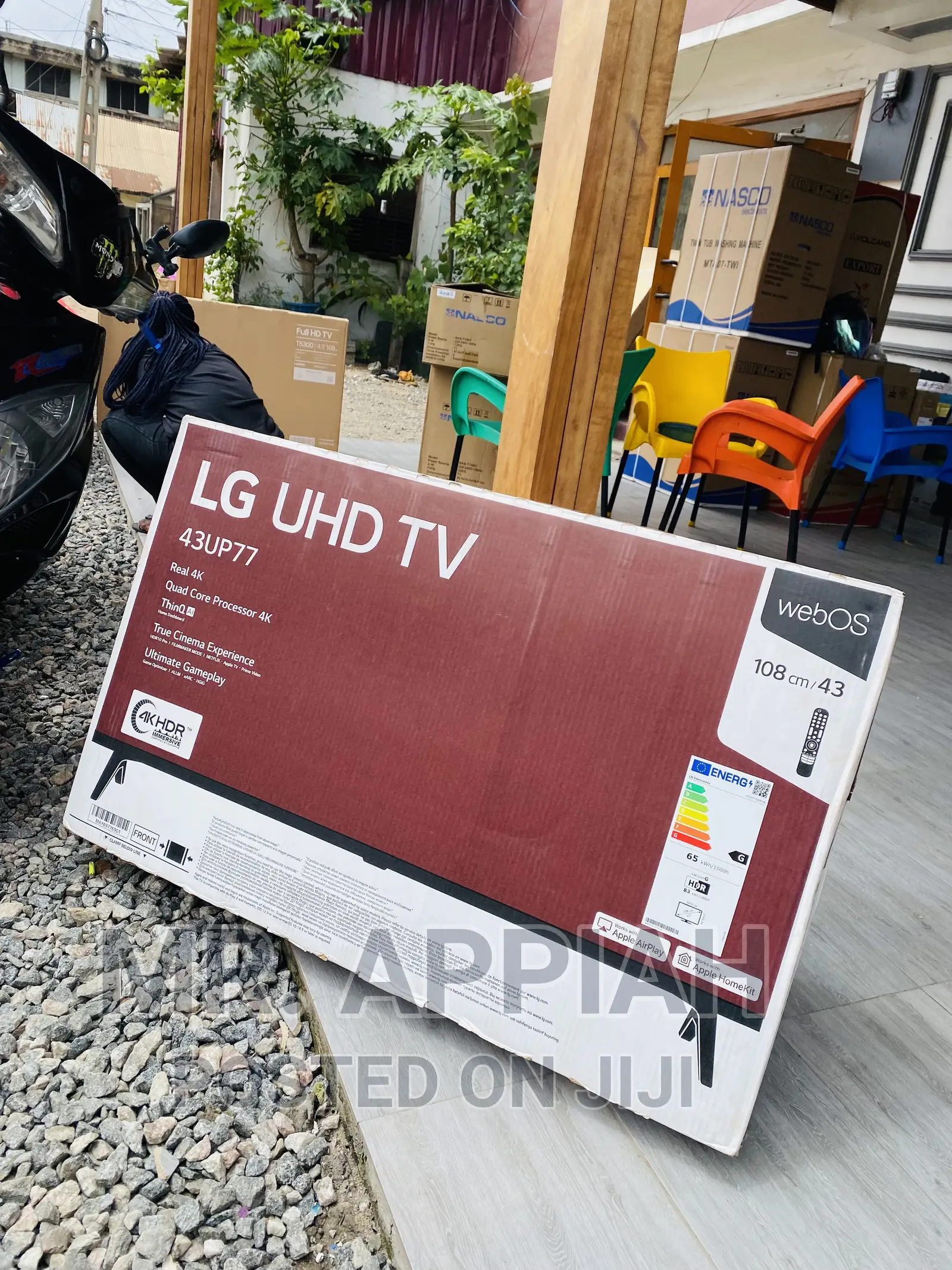 Slim Black LG 43UP7700 43 Inch Uhd Smart Tv 