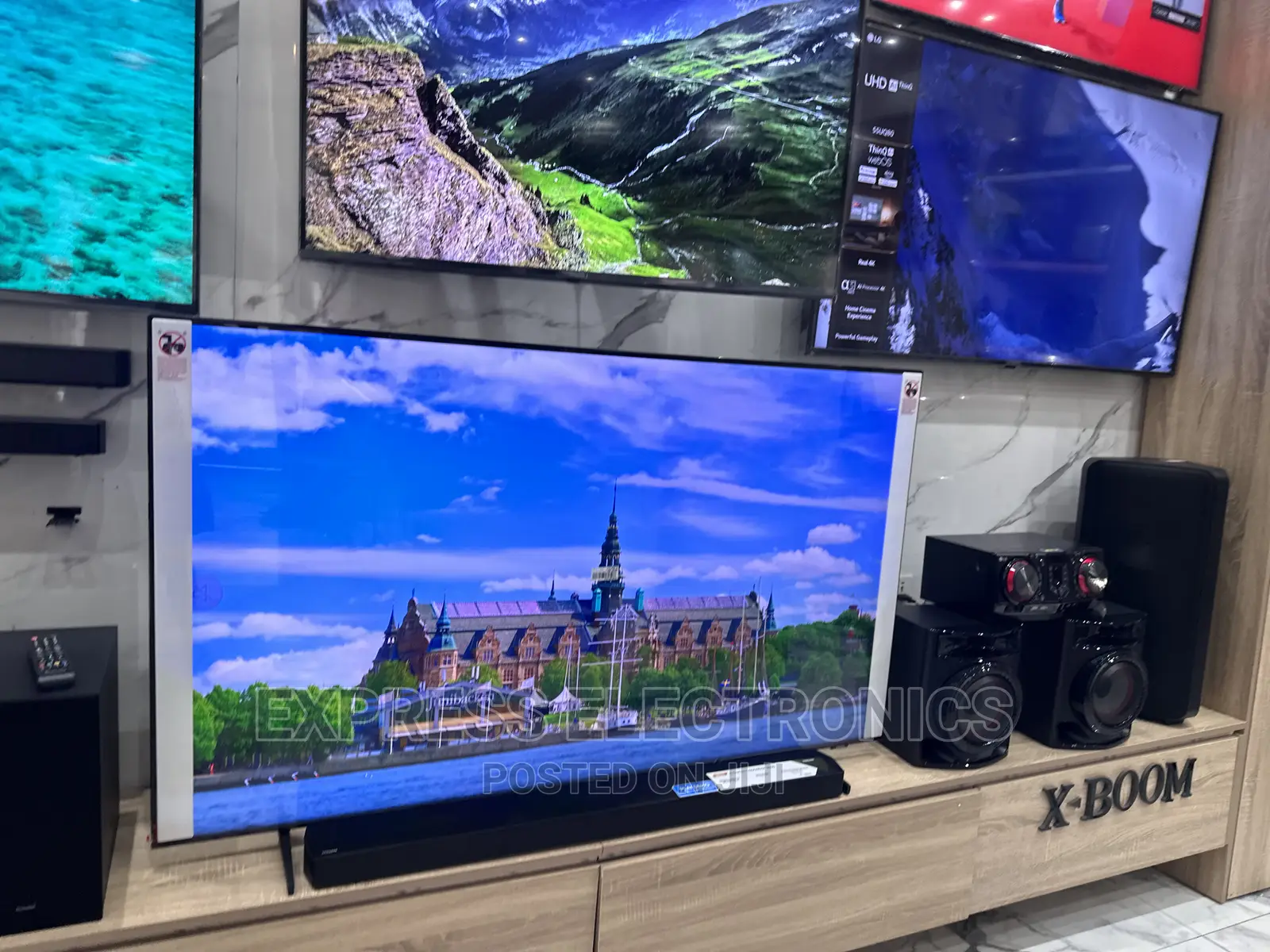 Super Slim Sleek Samsung Uhd Smart 55”Cu8000 Tv