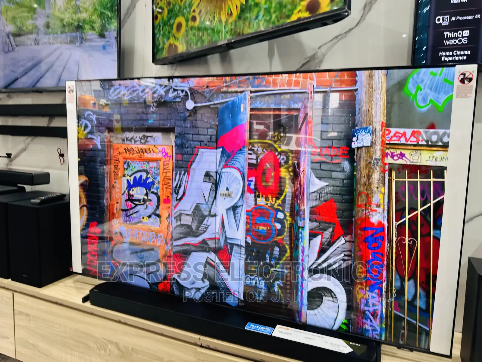 Samsung UHD Smart 65”Au7092 High Resolution Display