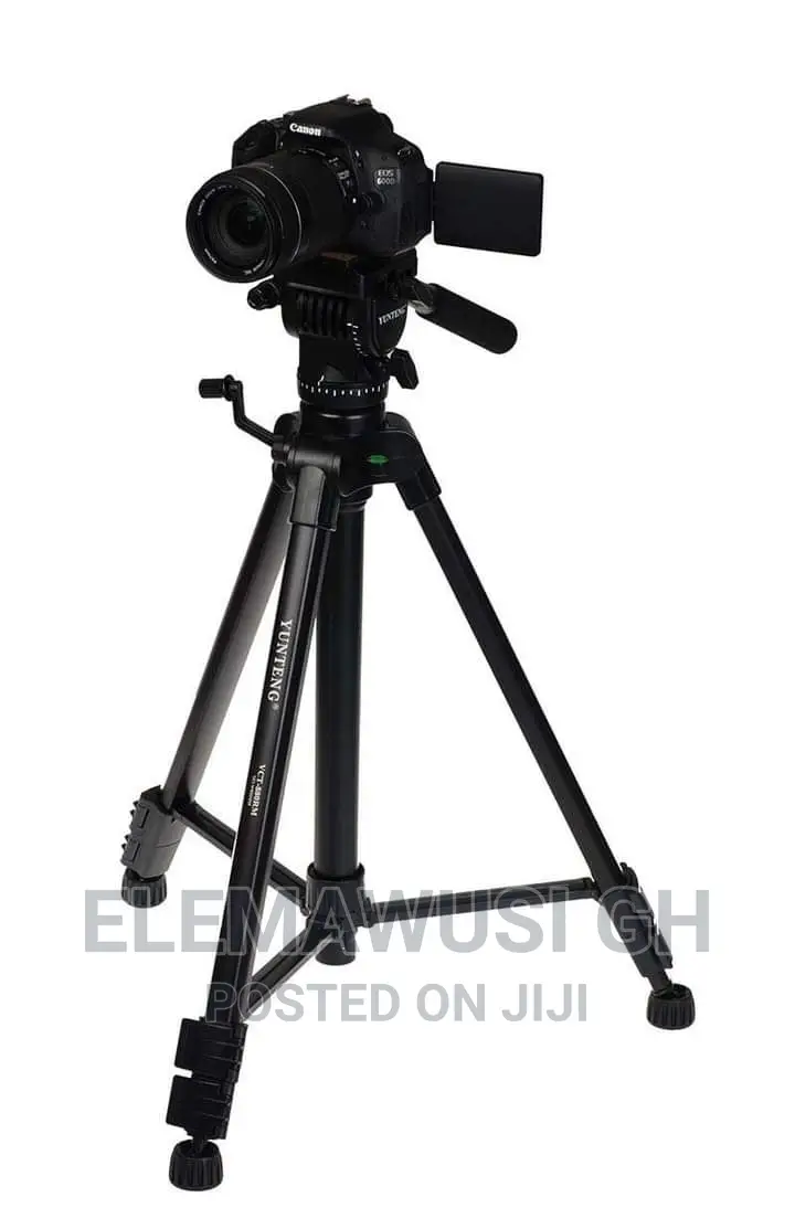 Yunteng VCT- 880 Tripod Stand.