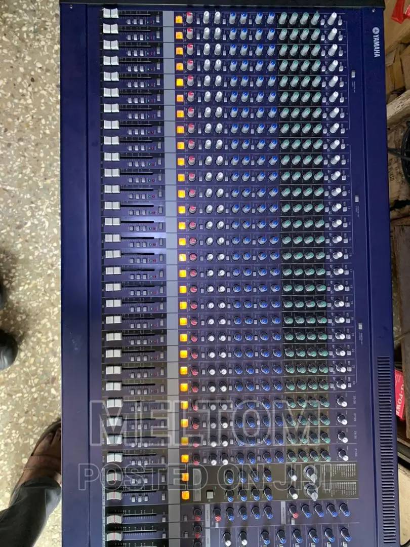 Yamaha Mg32/14fx 32channels Professional Mixer