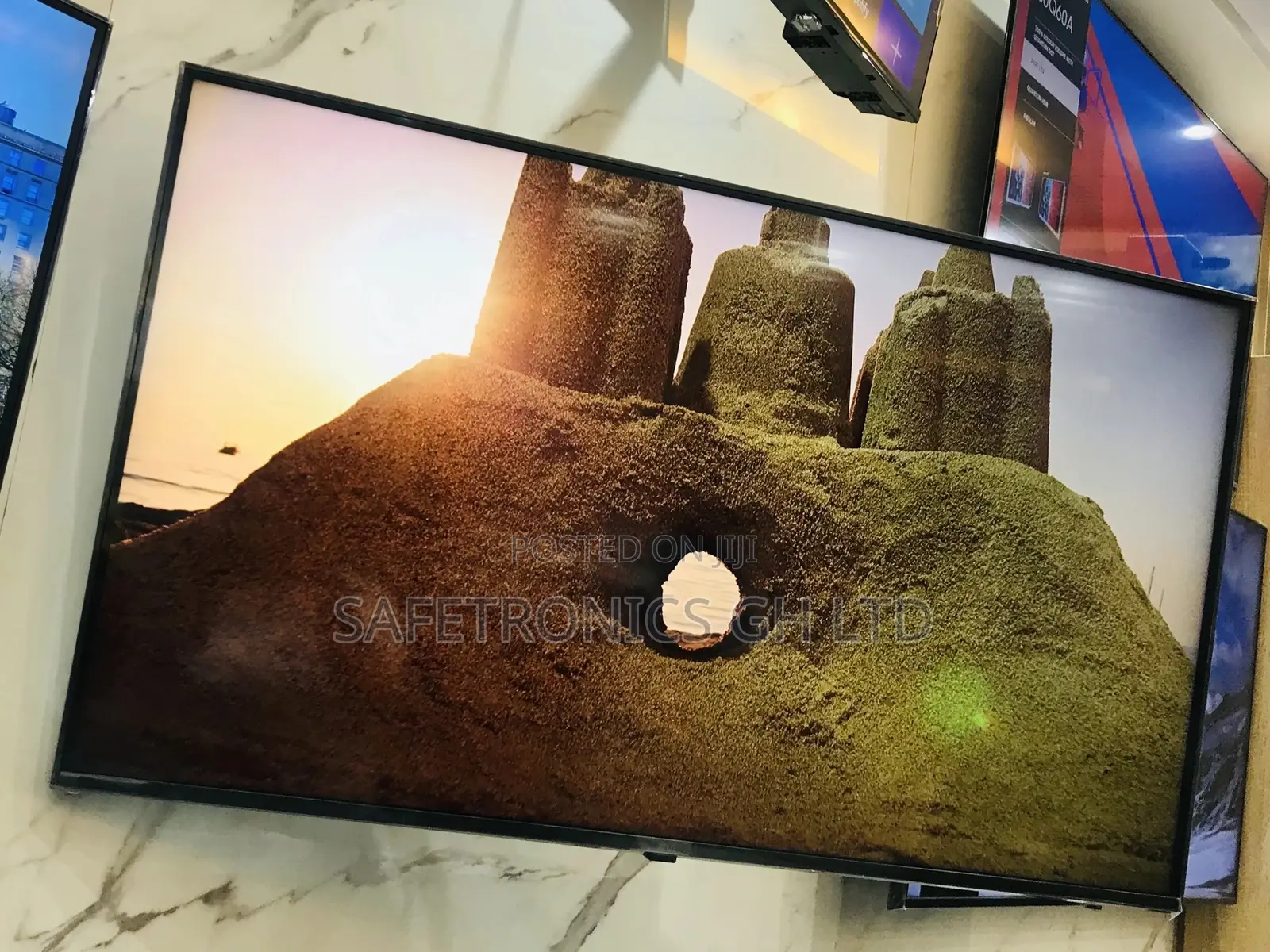 BU80 65 Inches Glossy LED Samsung UHD Crystal Smart Tv