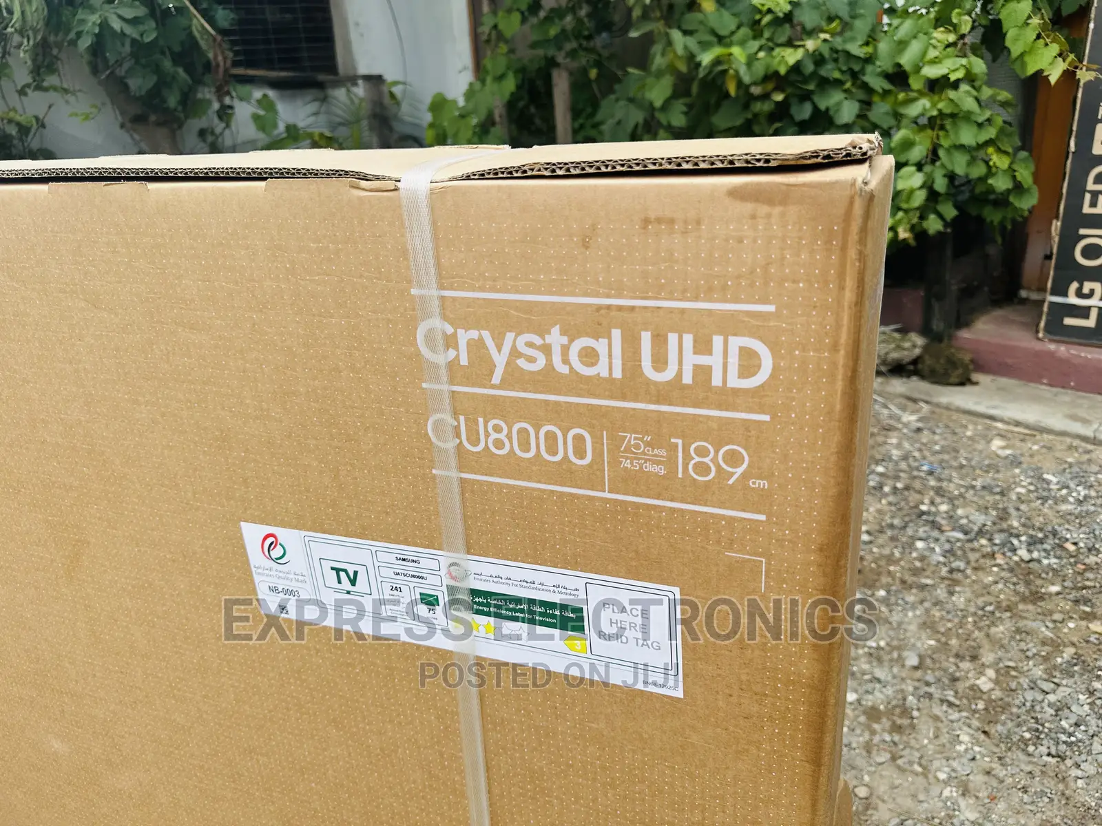 Smart Revolution Sleek Samsung UHD 75”Cu8000 Tv 