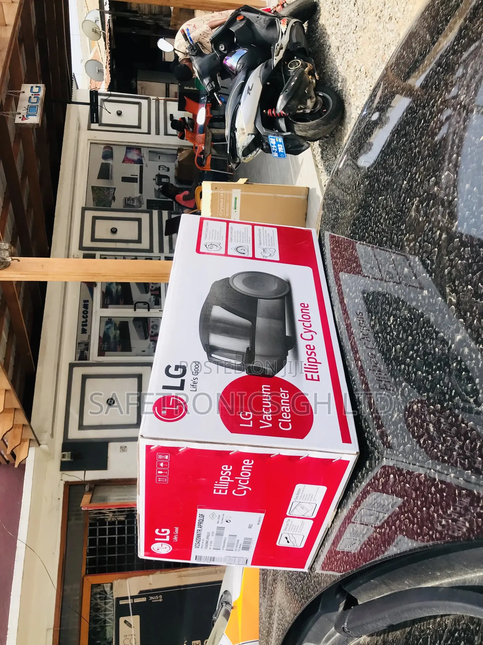 Exclusive Lg Vacuum Cleaner 2000W Vc5420nntr Black/Red