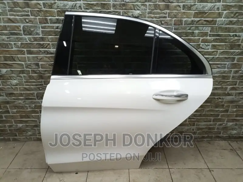 W205 C300 2015,2016,2017,2018,2019,2020 Door