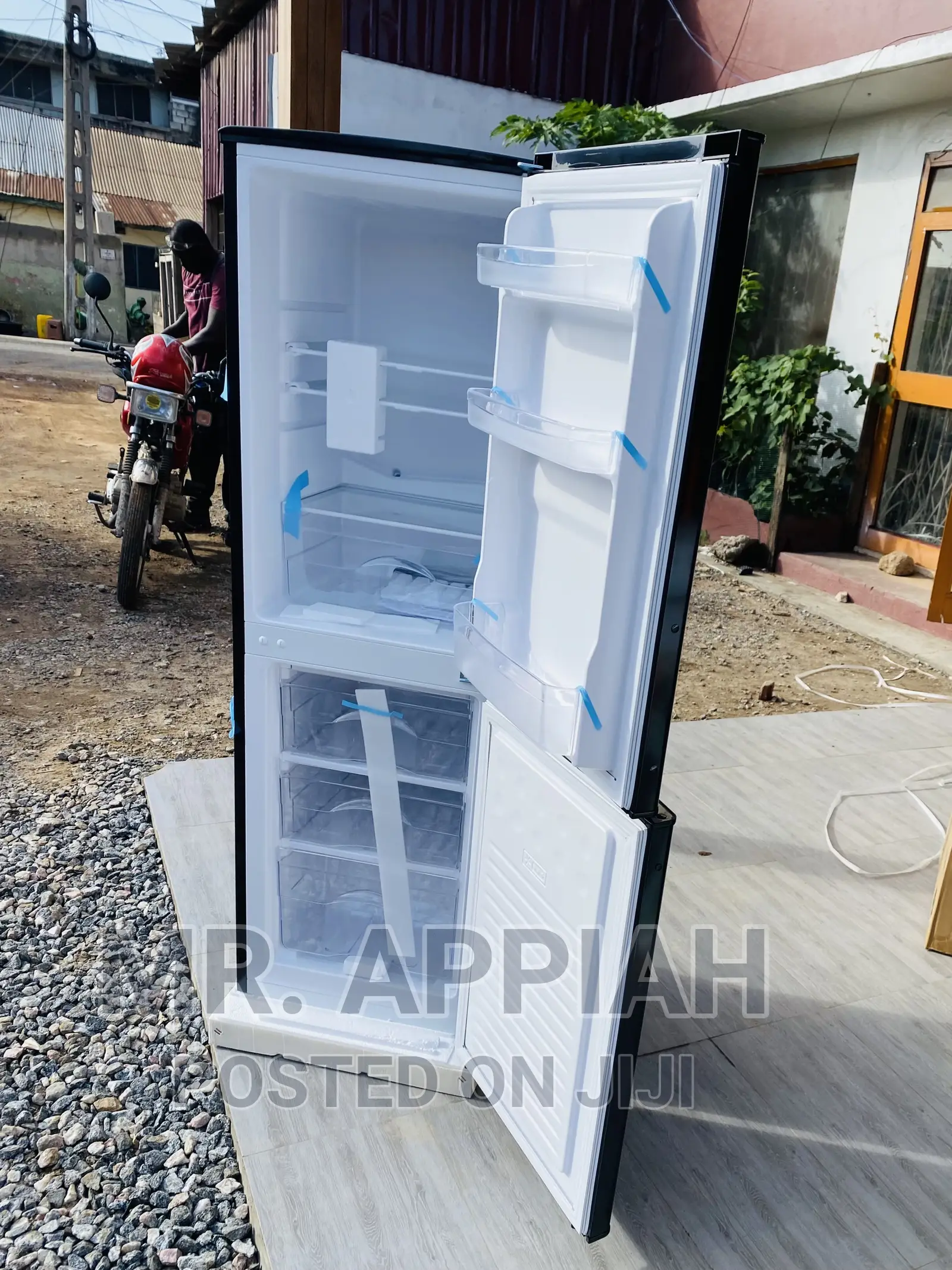 Fast Cooling Rainbow 140ltr Double Door Fridge(RF-200b).