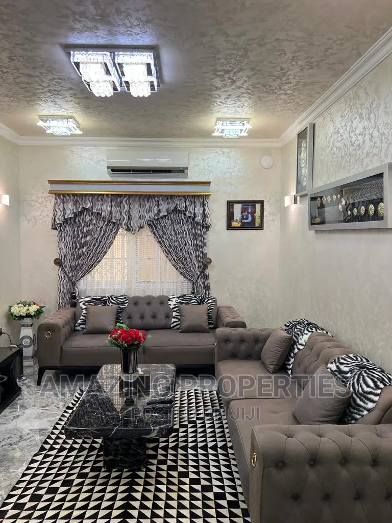 5bdrm House in East Legon for sale