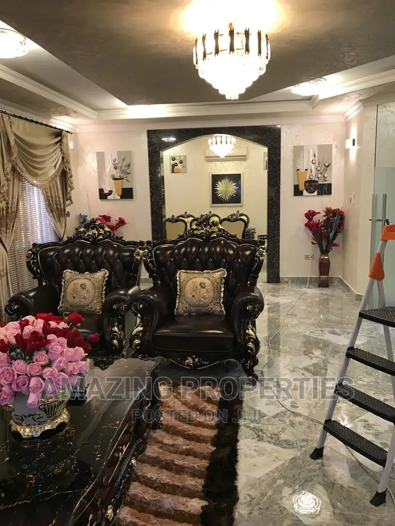 5bdrm House in East Legon for sale