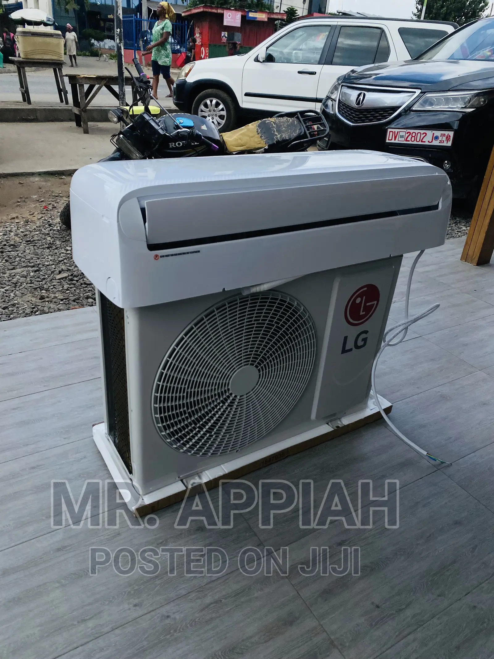 Upgrade Your Comfort LG 2.0hp Ac(White) 