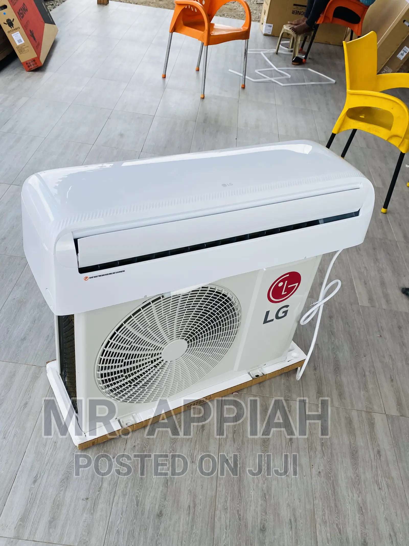 Chill Out With LG 2.9hp Split Type Air Conditioner 