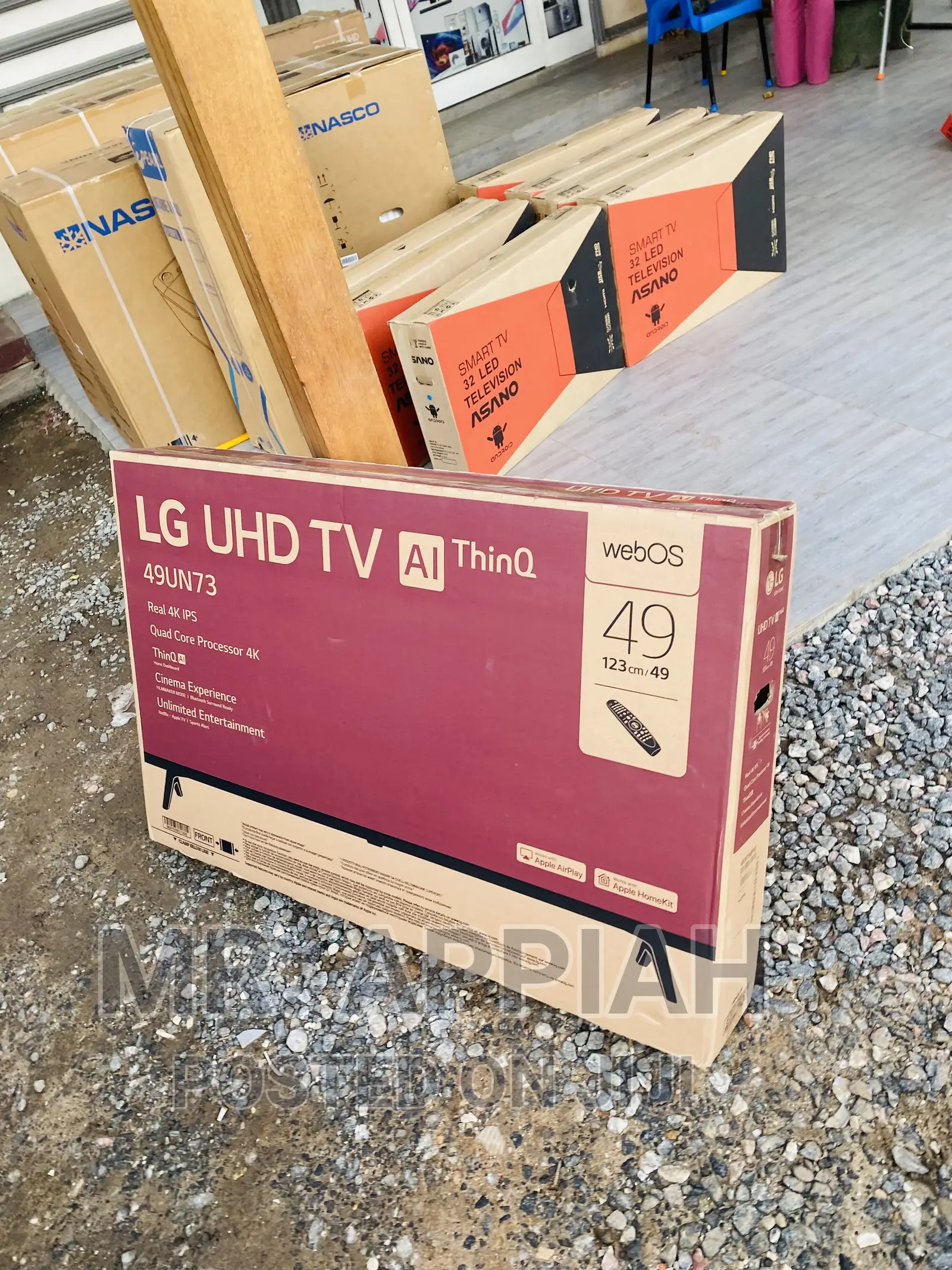 LG 49un7340 49 Inch Uhd Real Smart Tv(Basic Black) 