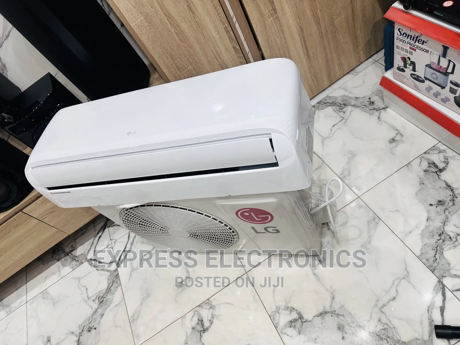Cool Your Space With Lg Split R410 Gas 2.0hp AC White