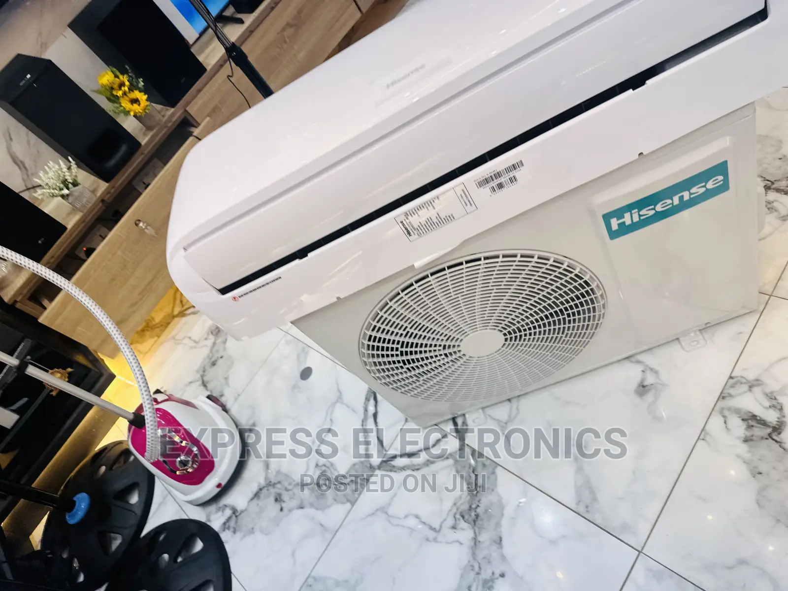 Efficient Cooling Airflow Split R410 Gas 2.5hp Hisense