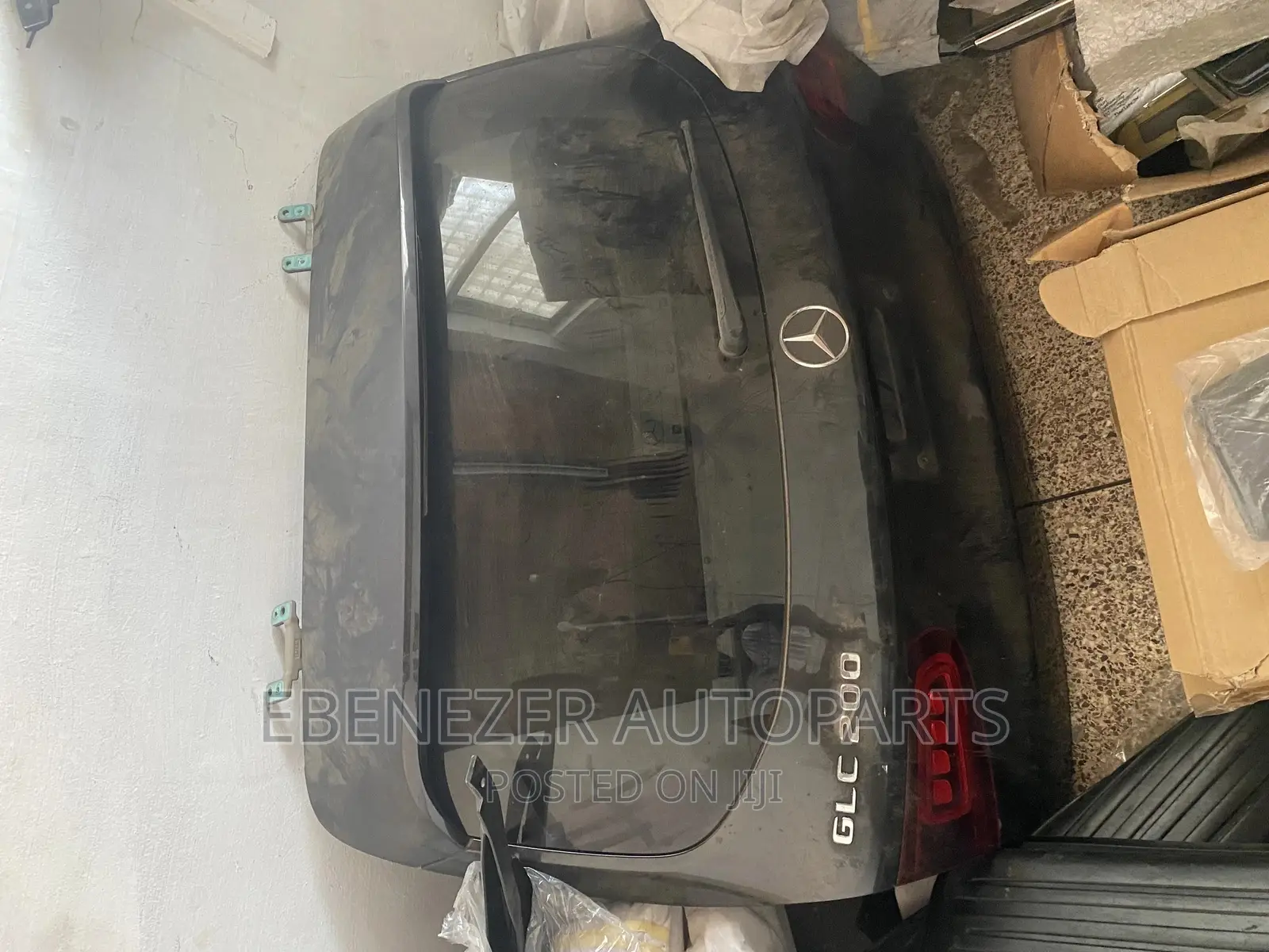 Mercedes Benz GLC 200 Boot
