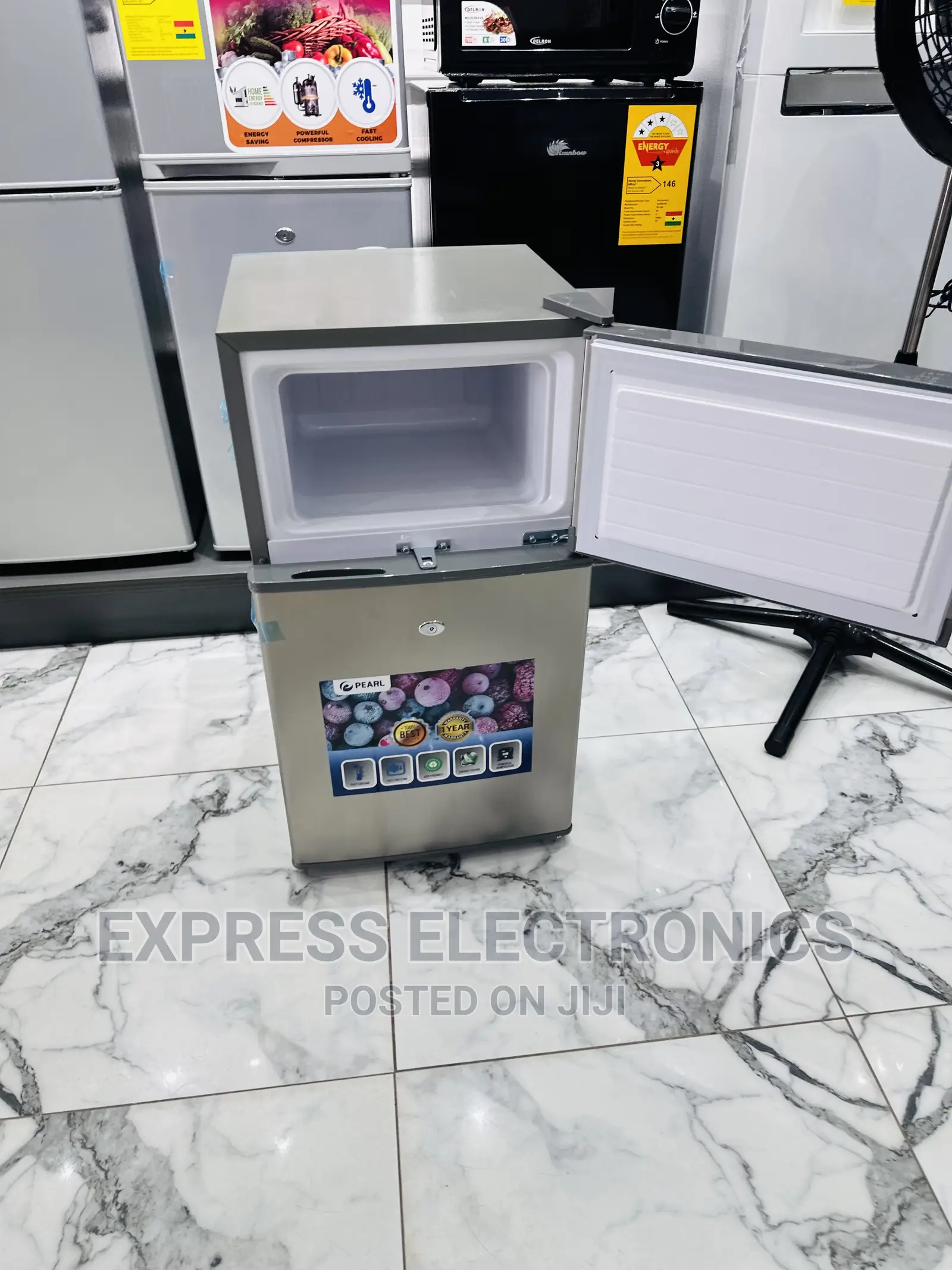 Less Energy Sleek Table Top Fridge Pearl 10t