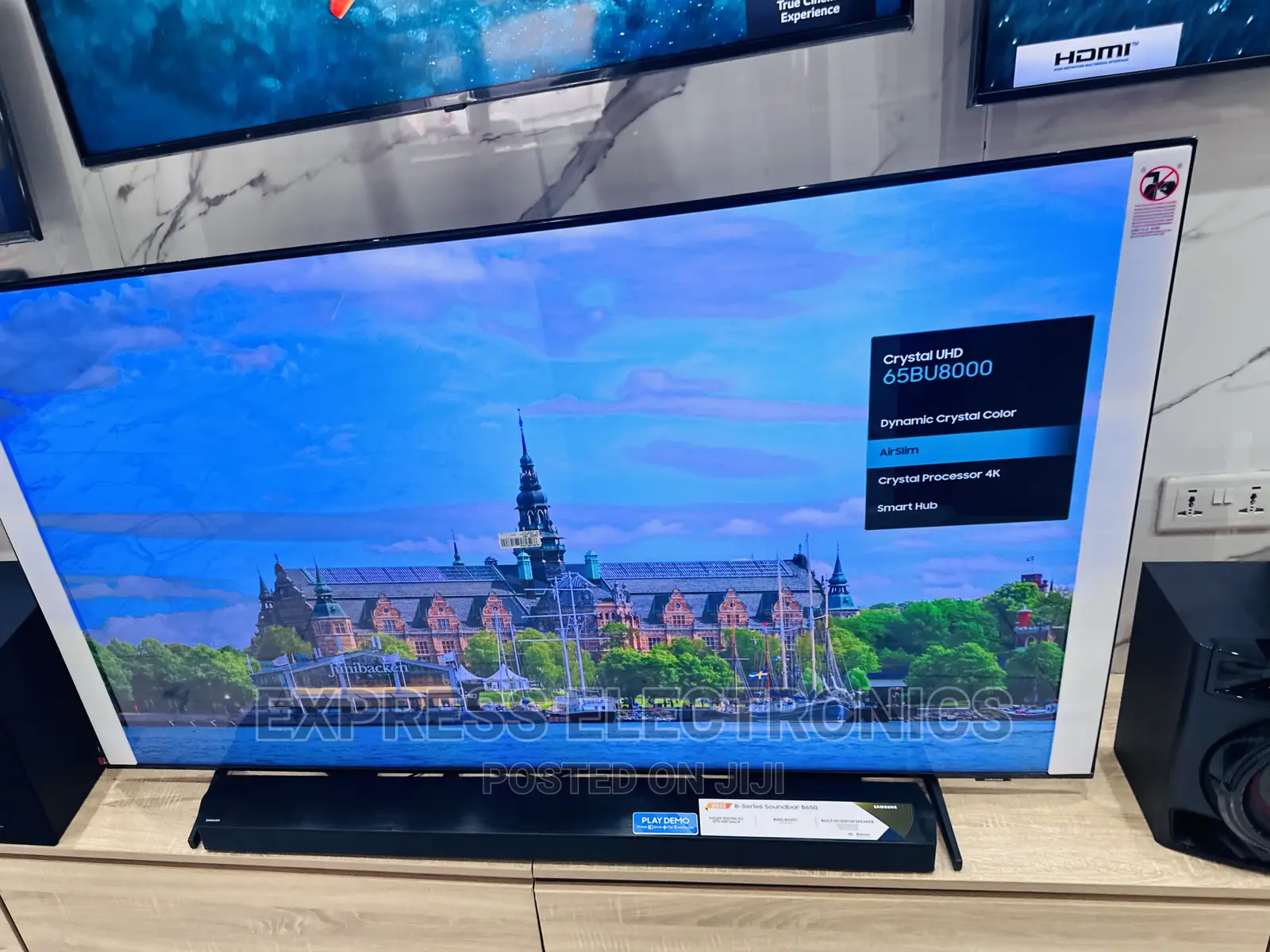 High Quality Sleek Slim UHD Smart 65”BU8000 Tv