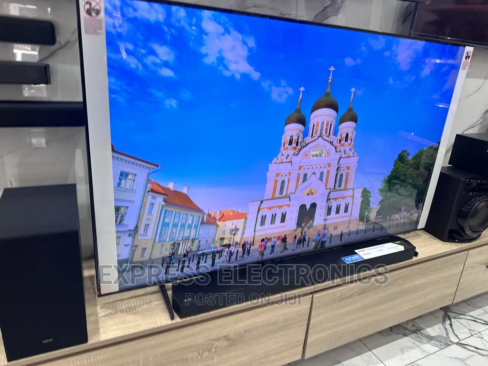 Fine Tune Colors Samsung UHD Smart LED 65”Bu8000