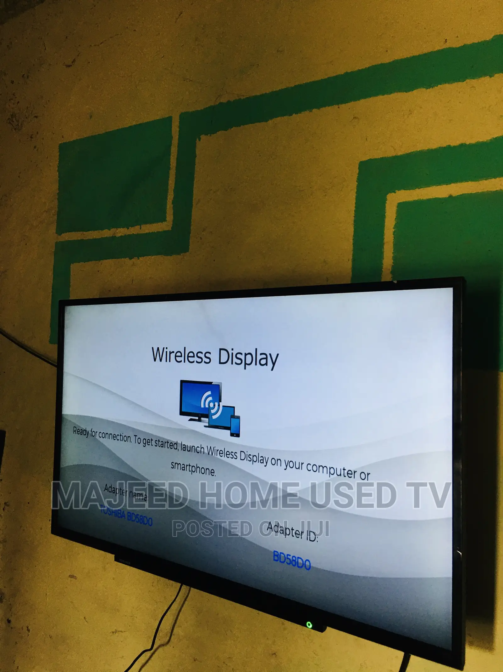 43inches TOSHIBA Digital Satellite Smart Tv