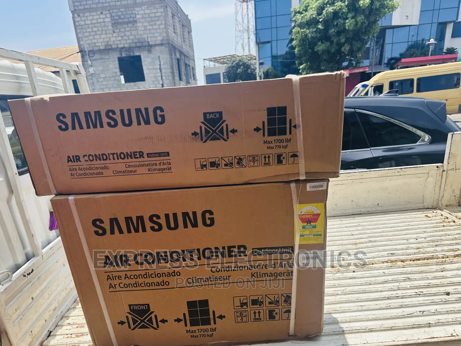 Dehumidifier Sleek White Samsung R410 Gas Inverter 2.5hp