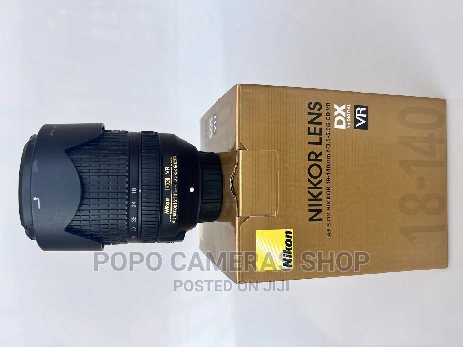 Nikon 18-140mm Lens