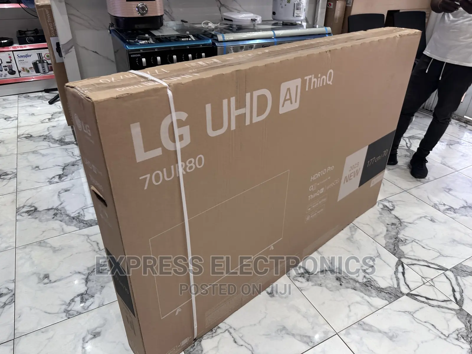 High Performance UHD Smart Glossy 70”UR80003 LG