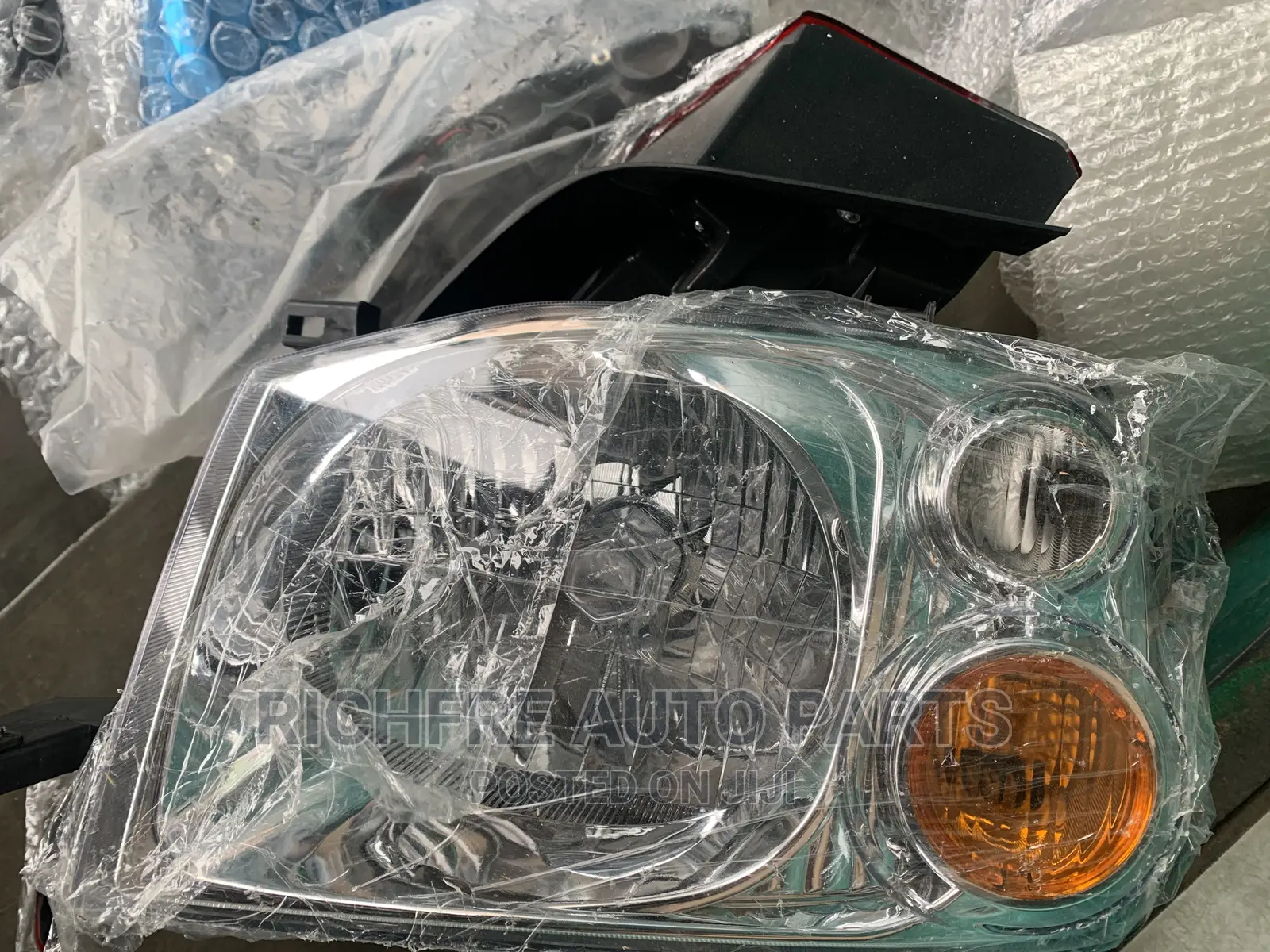 Nissan Hardbody Headlight