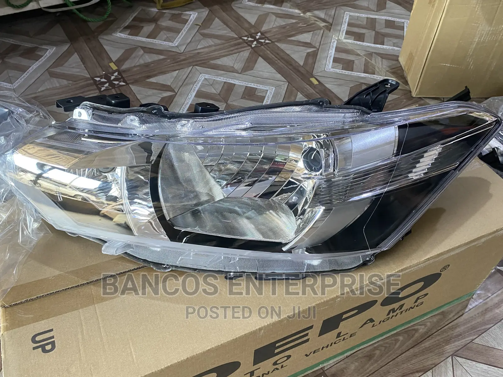 Toyota Yaris 2014 Headlights