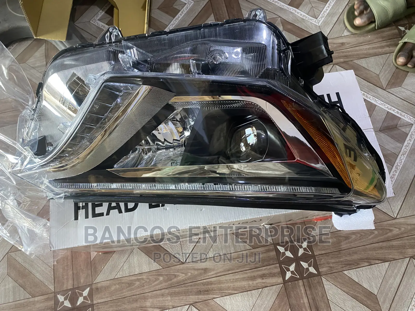 Toyota Rav4 Headlamp