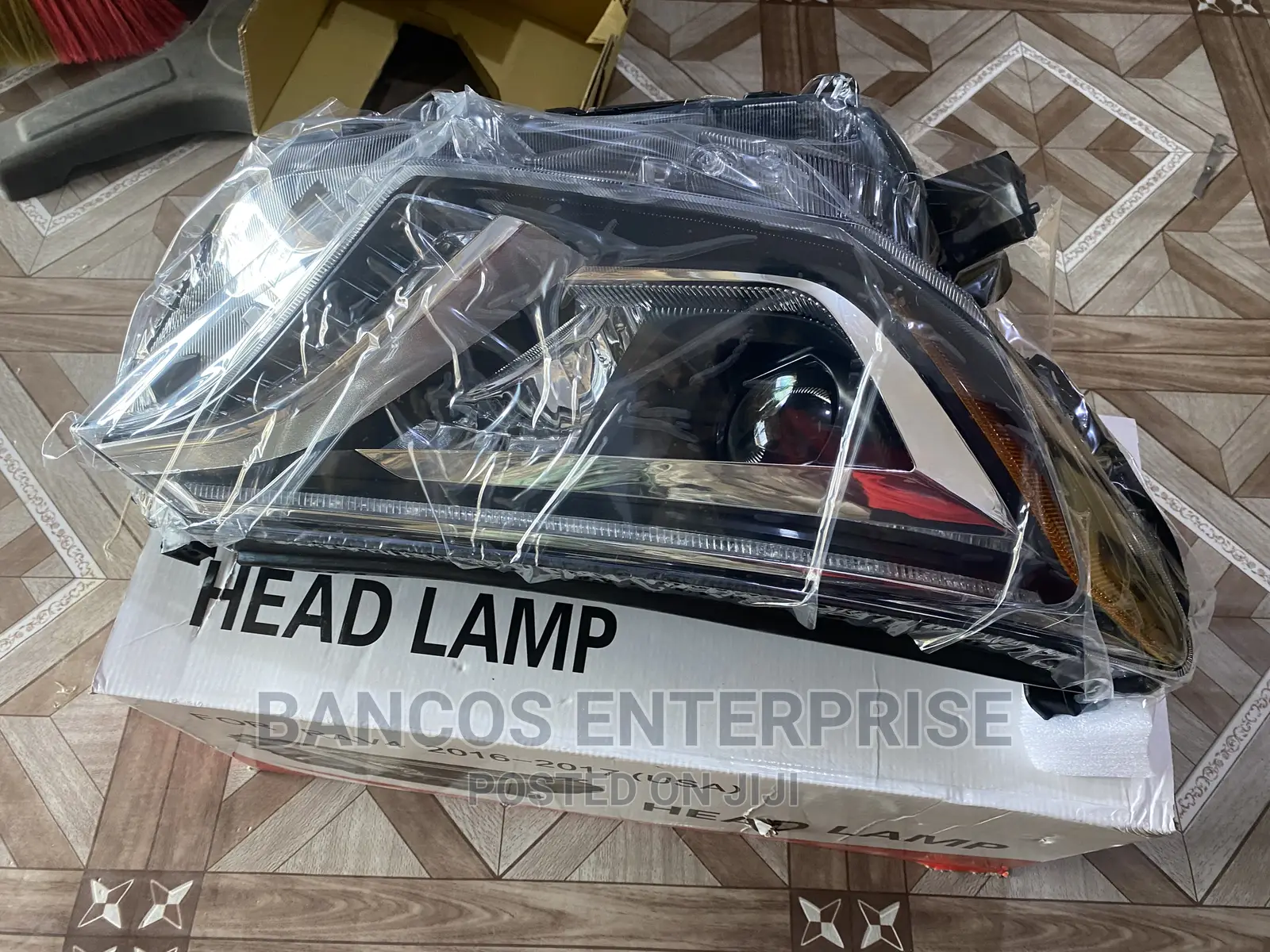 Toyota Rav4 Headlamp