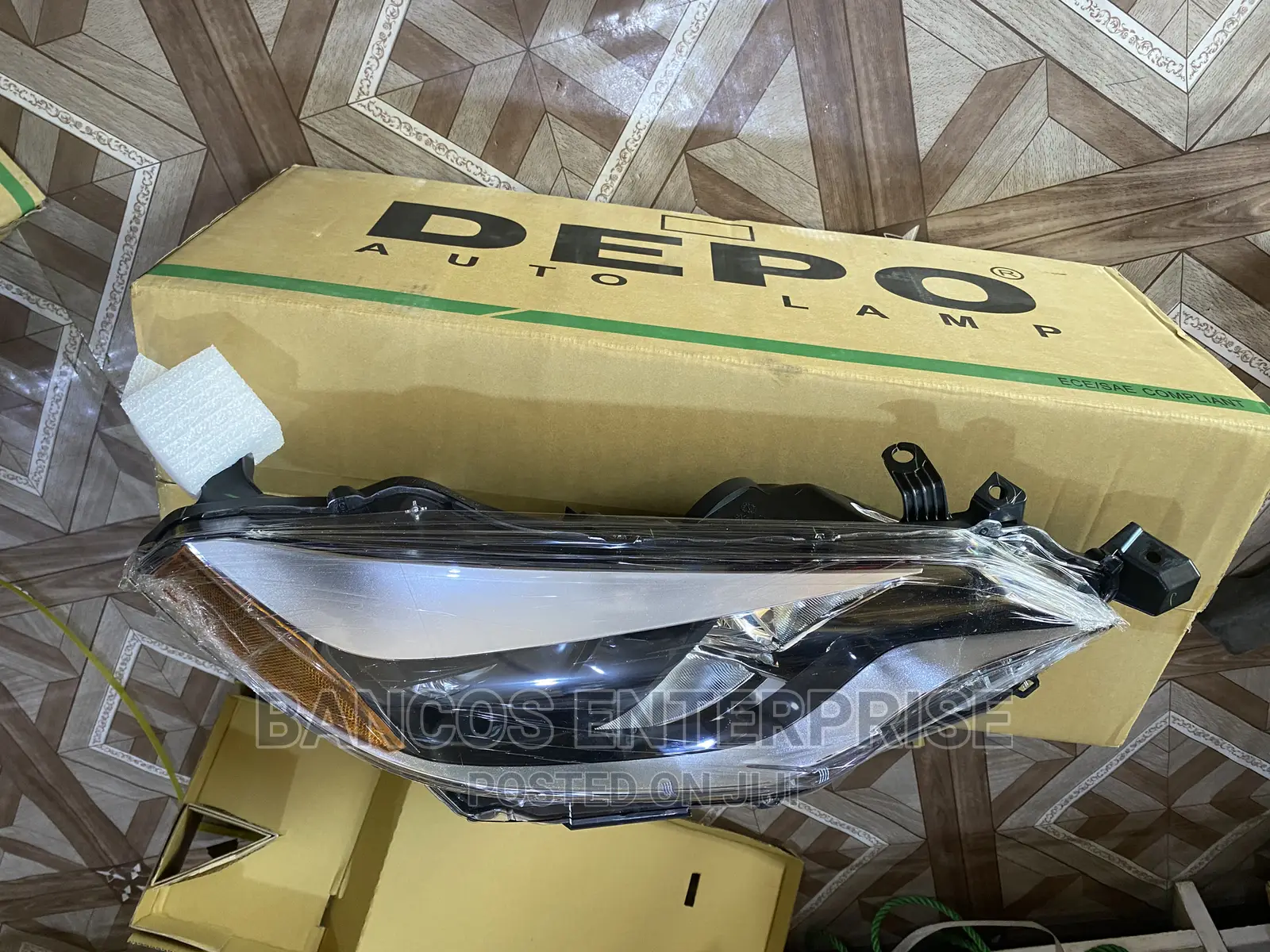 Toyota Corolla 2014/2015/2016 Headlamp