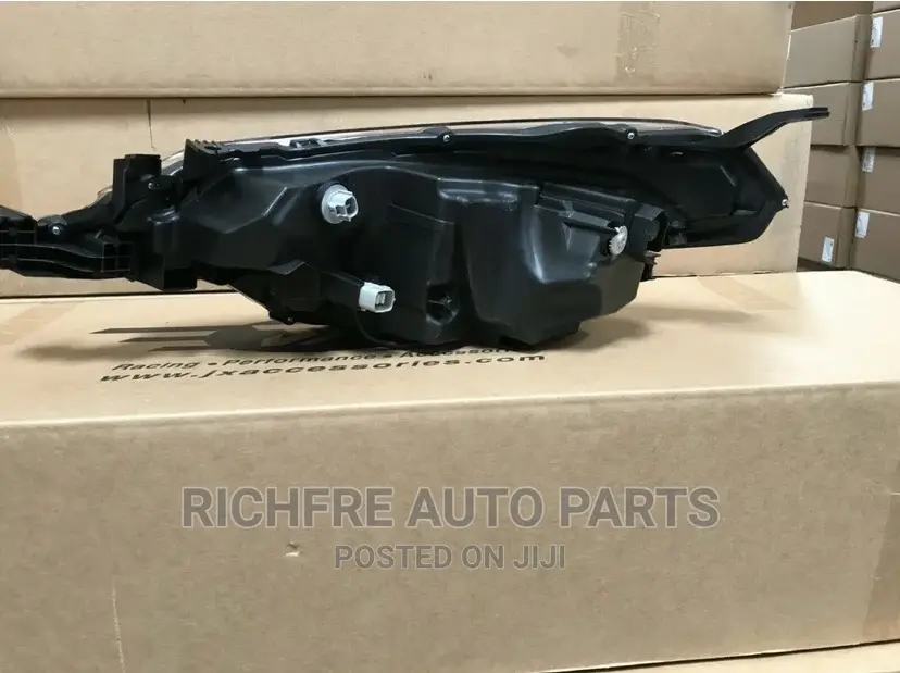 Toyota Corolla 2017 Headlight Sports Pair