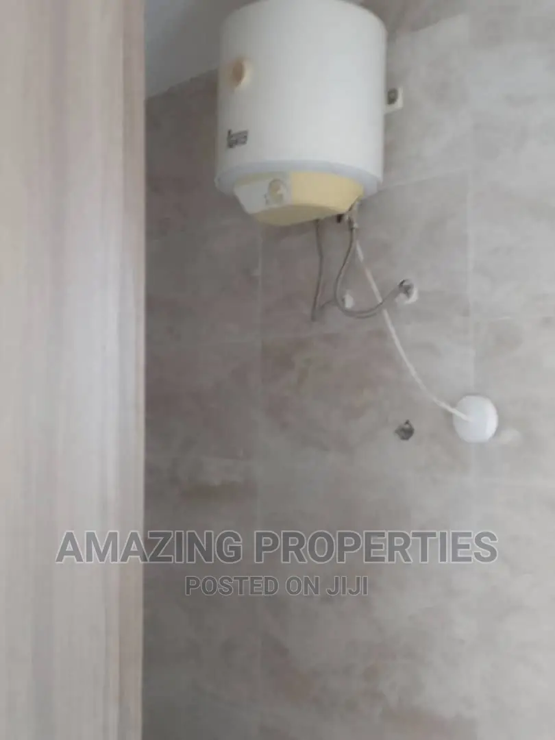 4bdrm House in Airport Residential Area for rent