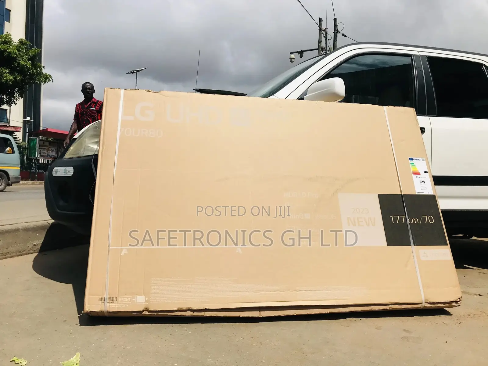 Great LED Glossy LG Crystal  Ur80 70 Inches UHD Tv 