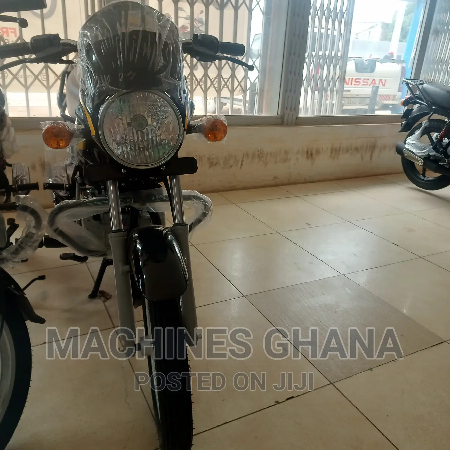 New Bajaj Boxer 125 2023 Black