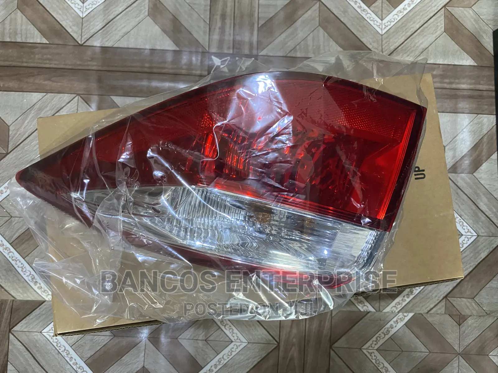 Toyota Corolla 2014-2016 LE and SE Tail Lights