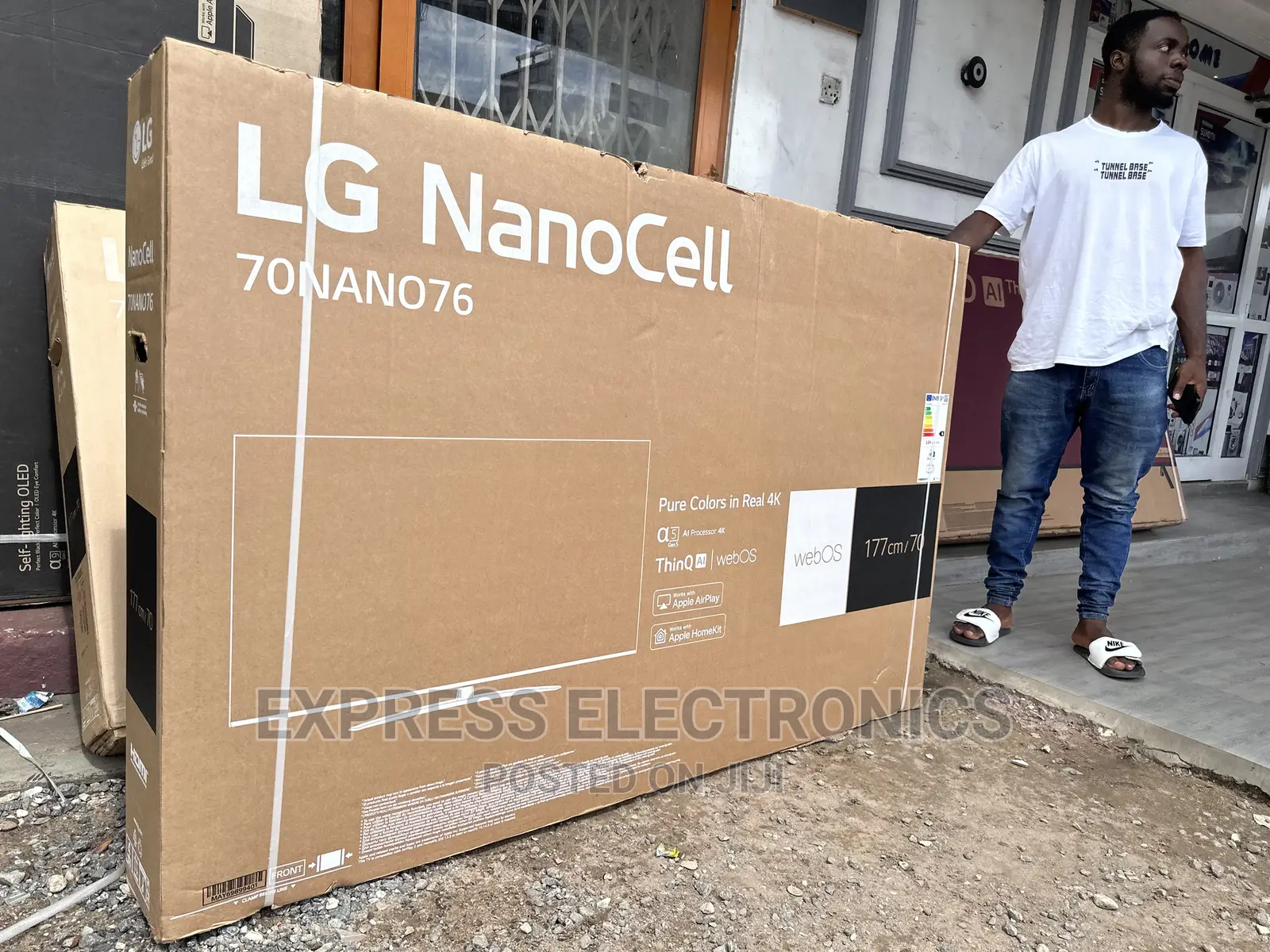 Intelligent Design UHD Smart Lg 70”Nano81 Tv 