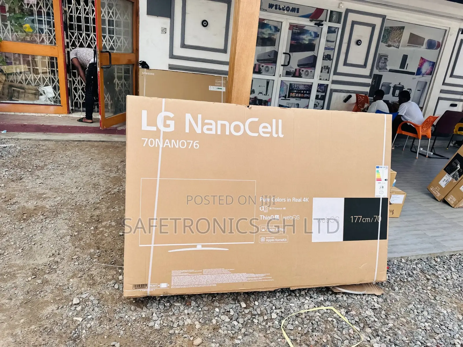 LED Great Ultra 70 Inches Lg Glossy UHD Smart Tv 