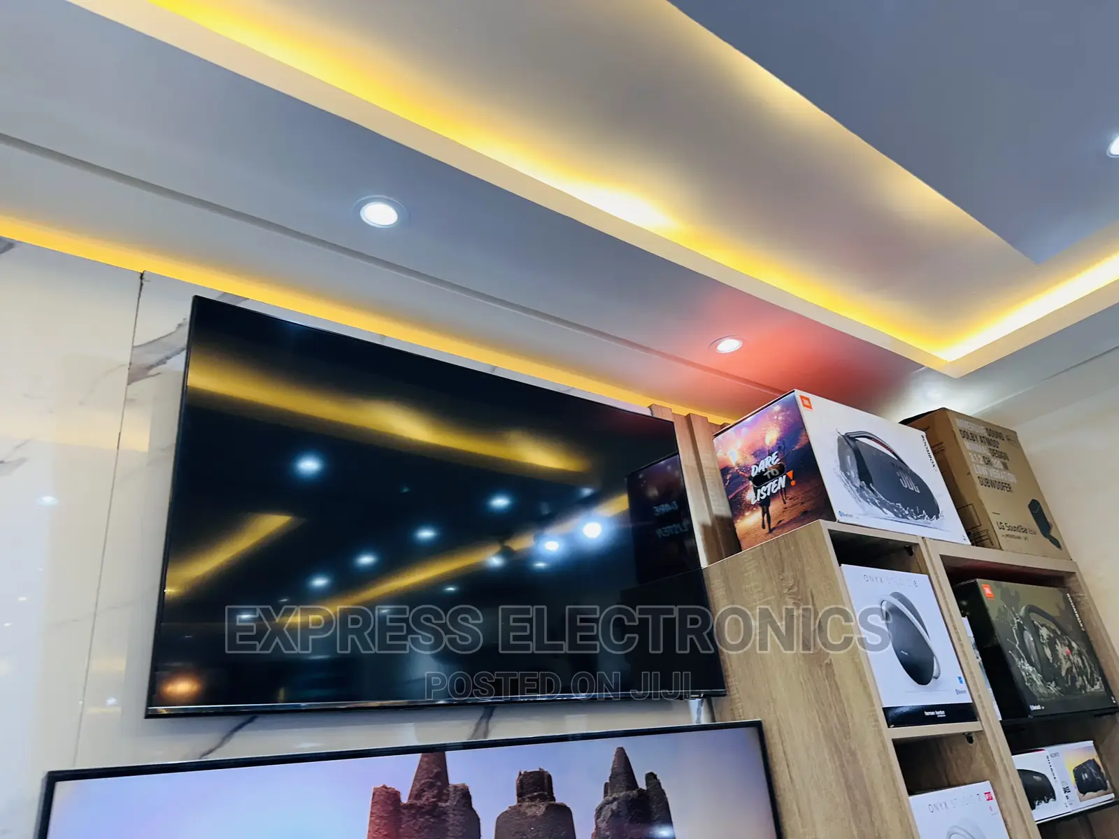 55q60b (Qled ) Samsung Look Very Stylish Design